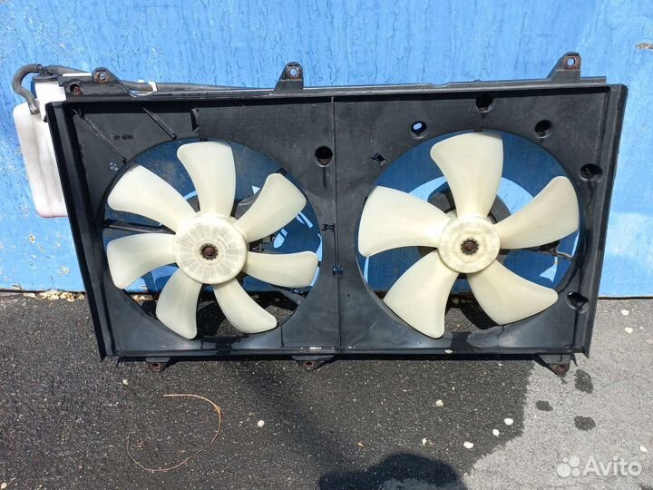 Диффузор радиатора toyota voxy noah