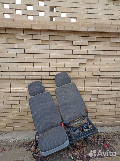 Сиденья в автомобиль