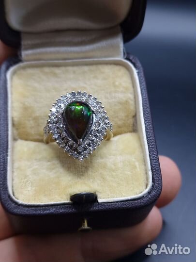 Кольцо с опалом и бриллиантами