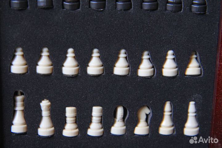 Подарочный набор для вина с шахматами