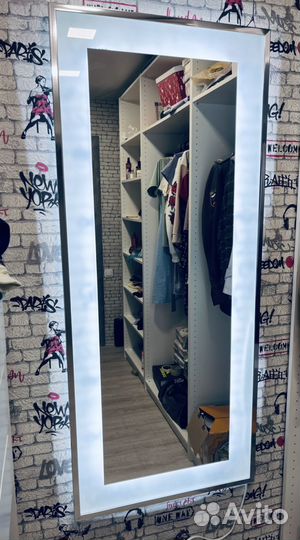 Зеркало с подсветкой