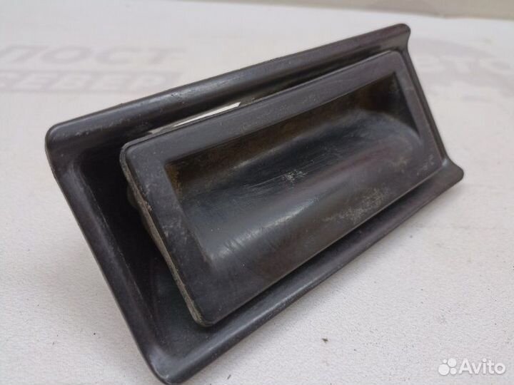 Кнопка открывания багажника задняя Volkswagen