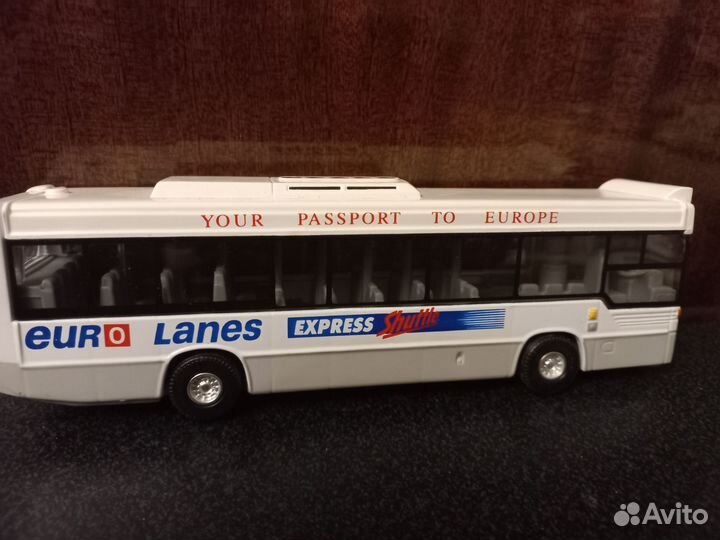Модель автобуса-1/43.Новая