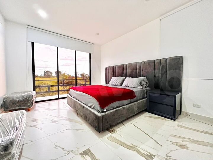 Коттедж 530 м² на участке 15 сот.