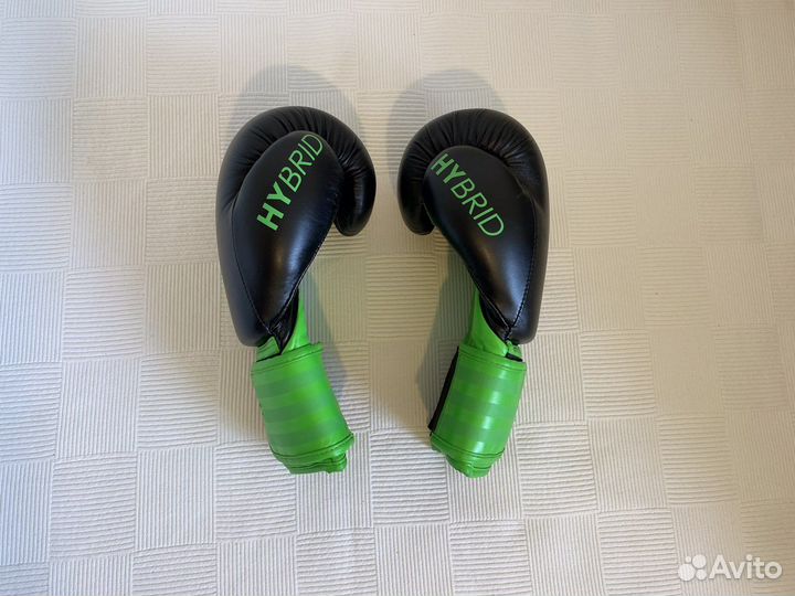 Перчатки боксерские Adidas 10oz