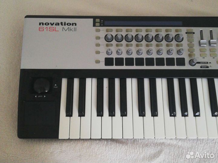 Midi клавиатура novation 61sl mk2