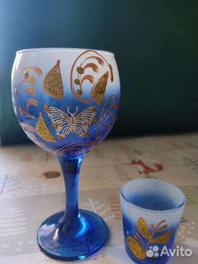 Набор бокалов и рюмок