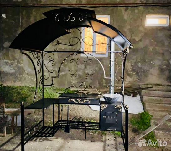 Мангал с крышей