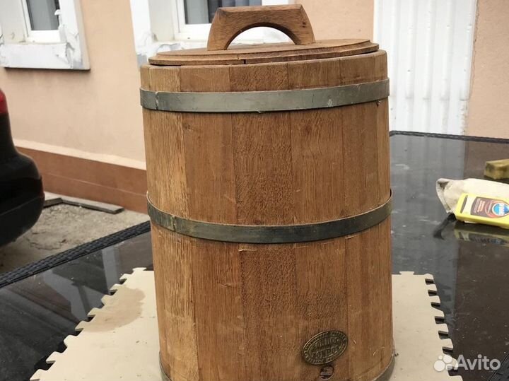 Деревянная бочка