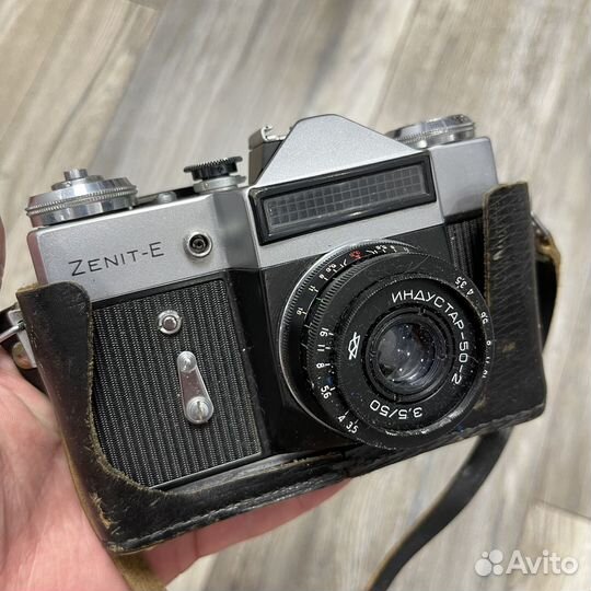 Плёночный фотоаппарат Зенит Е индустар 50