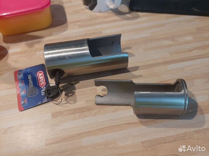 Замок на лодочный подвесной мотор