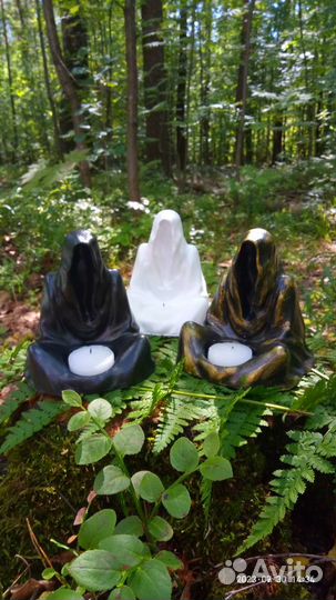 Подсвечник в подарок. Безликий монах. Ведьма