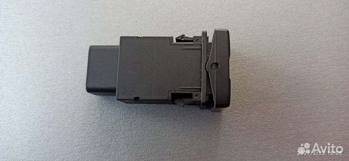 Кнопка попогрея Toyota