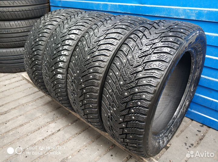 Nokian Tyres Hakkapeliitta 8 205/55 R16 98H