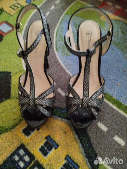 Туфли женские 39 размер