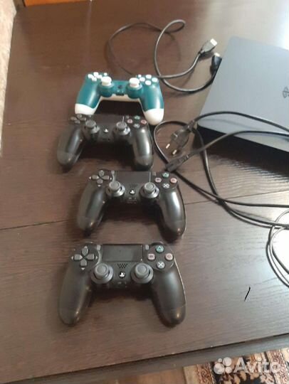 Sony playstation 4 PS4 slim 1tb 4 геймпада