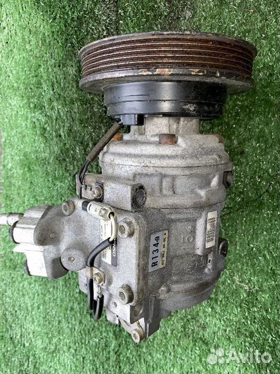 Компрессор кондиционера 3S-GE Toyota Celica ST182