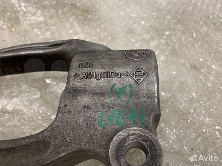 Вилка амортизатора передняя левая Bmw G11 G30