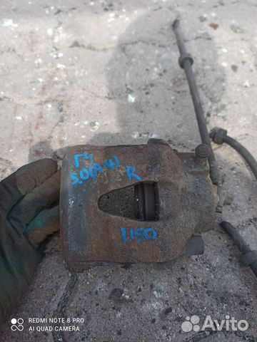 Гольф 4 суппорт передний правый оригинал