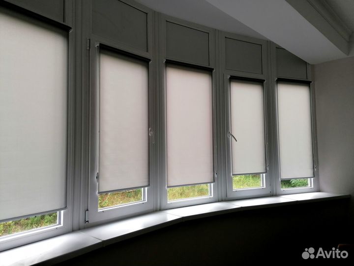 Жалюзи и рулонные шторы на окна