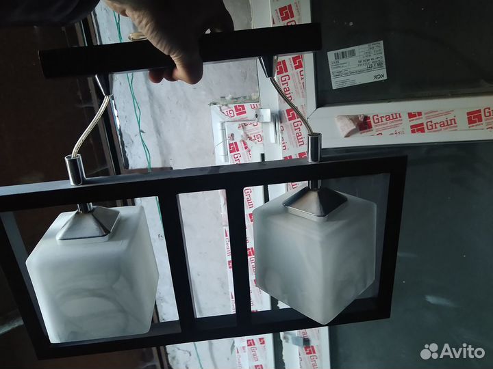 Люстры, светильники, бра