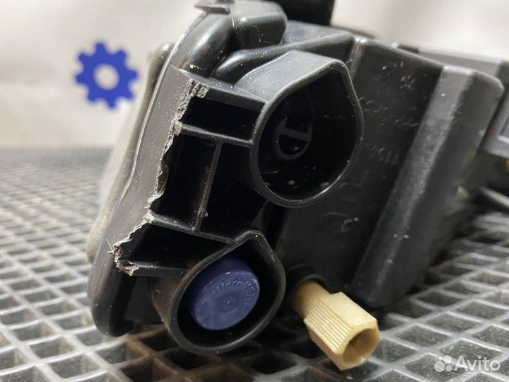 Фара противотуманная правая Volvo FH5 23752741