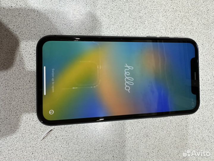 Телефон iPhone 11 64gb