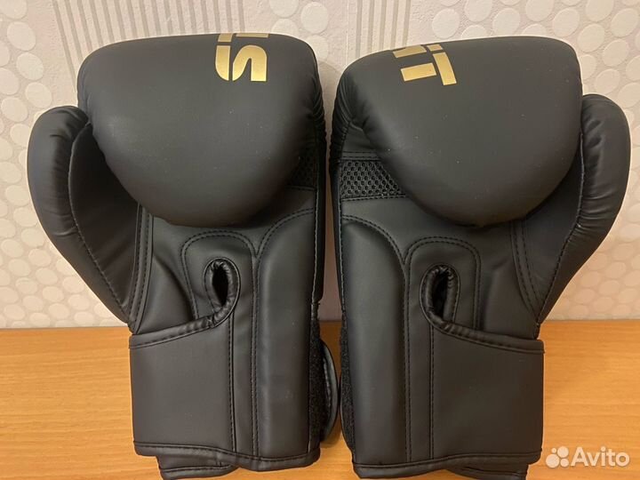 Боксерские перчатки 14 унций