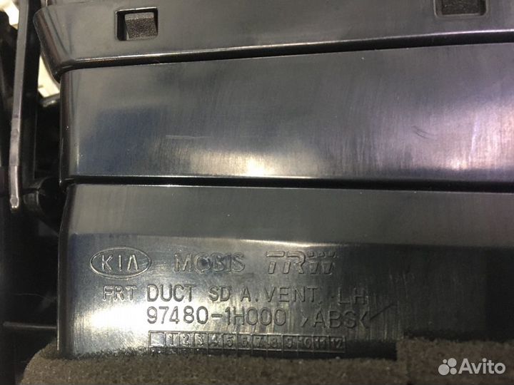 Дефлектор воздушный передний левый Kia Ceed ED