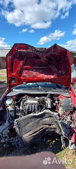 Volkswagen Jetta 1.6 МТ, 2008, битый, 220 000 км