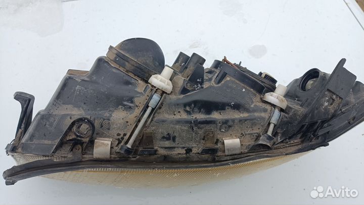 Передние фары на opel омега б