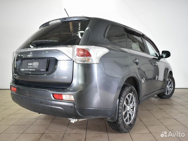 Mitsubishi Outlander 2.0 CVT, 2014, 133 100 км