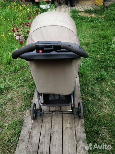 Прогулочная коляска graco