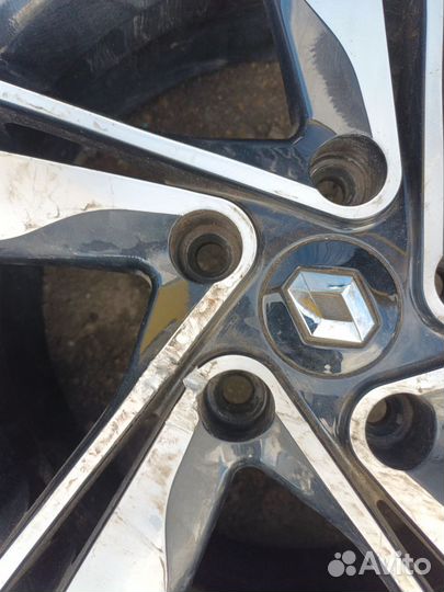 Диски литые на Renault Duster