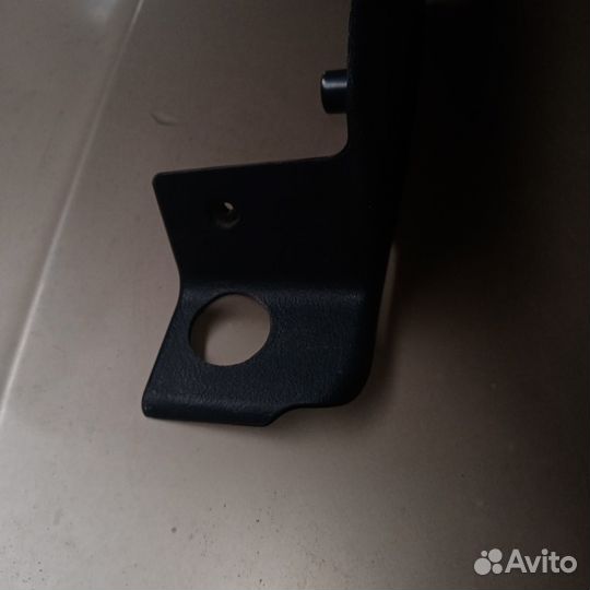 Накладка сиденья нижняя правая Mercedes w163