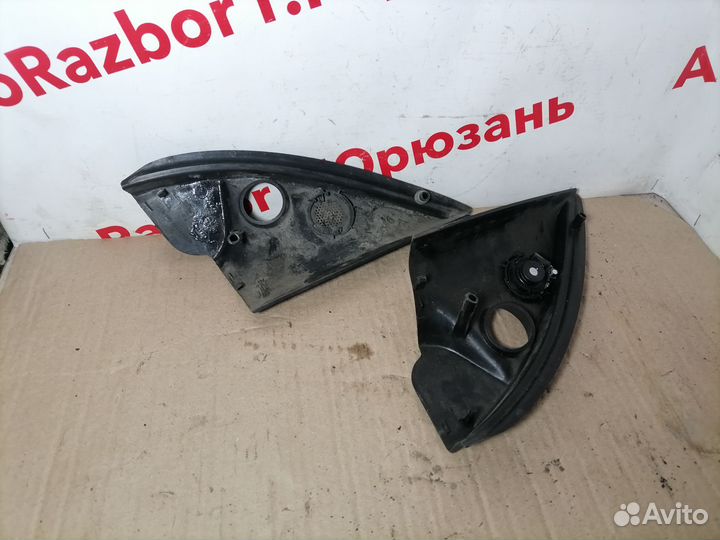 Треугольник передней двери Peugeot 206