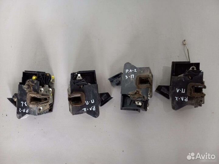 Замок двери Renault Logan седан 1.6 2014