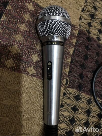 Микрофон для караоке проводной