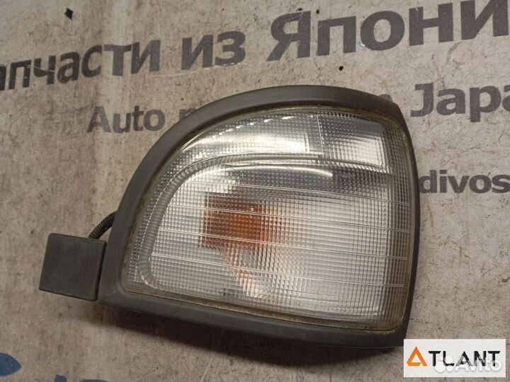 Габарит передний правый toyota lite ACE