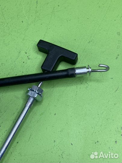 Тросик вещевого ящика левый \DAF 44494