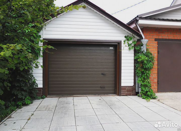 Ворота в гараж подъёмные