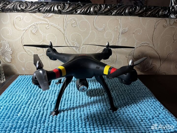 Квадрокоптер с камерой