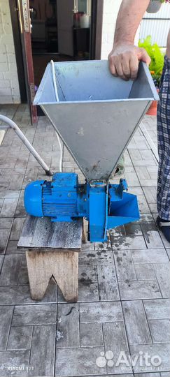 Зернодробилка бу