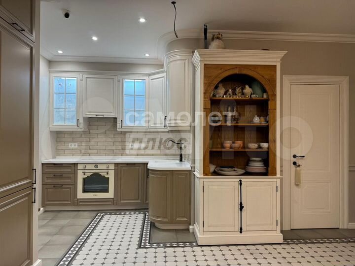 4-к. квартира, 103 м², 7/8 эт.