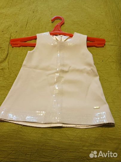 Платье для девочки новое