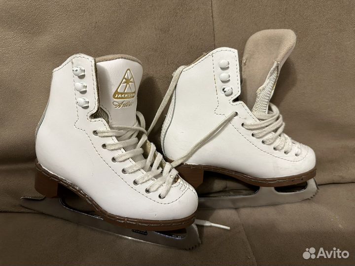 Фигурные коньки jackson artiste 9C