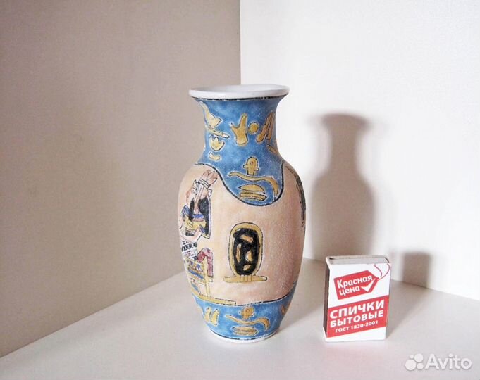 Ваза и статуэтки из Египта