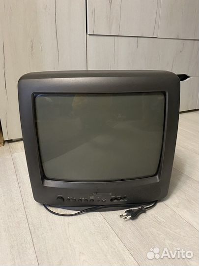 Телевизор на запчасти