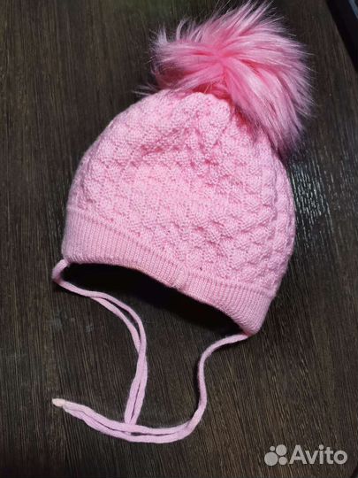 Шапка зимняя для новорождённой девочки