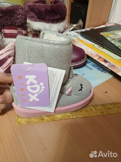 Сапожки для девочки новые